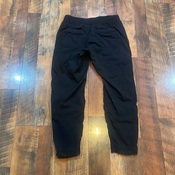 Athleta pants 4 (6014) - Picture 3 of 9